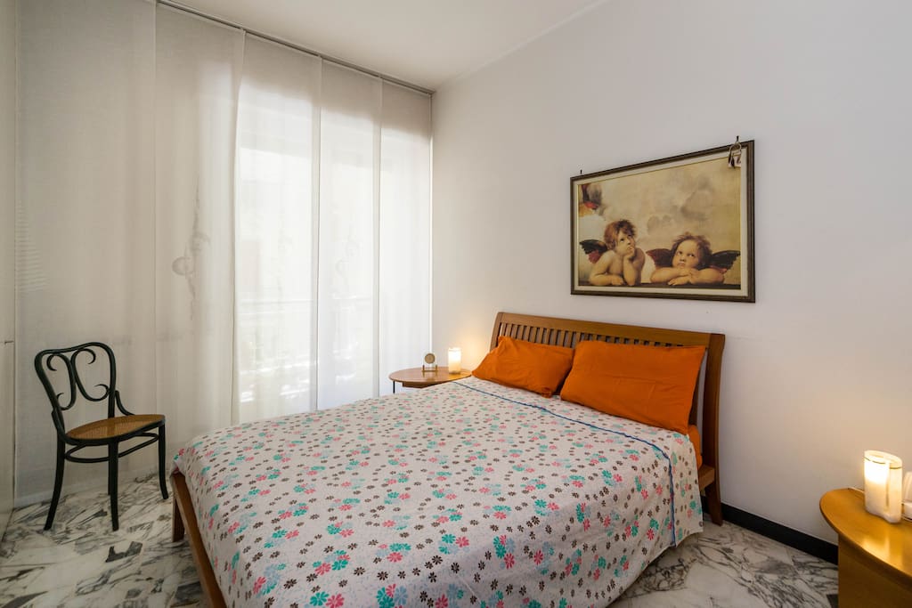 The main bedroom with a queen bed.