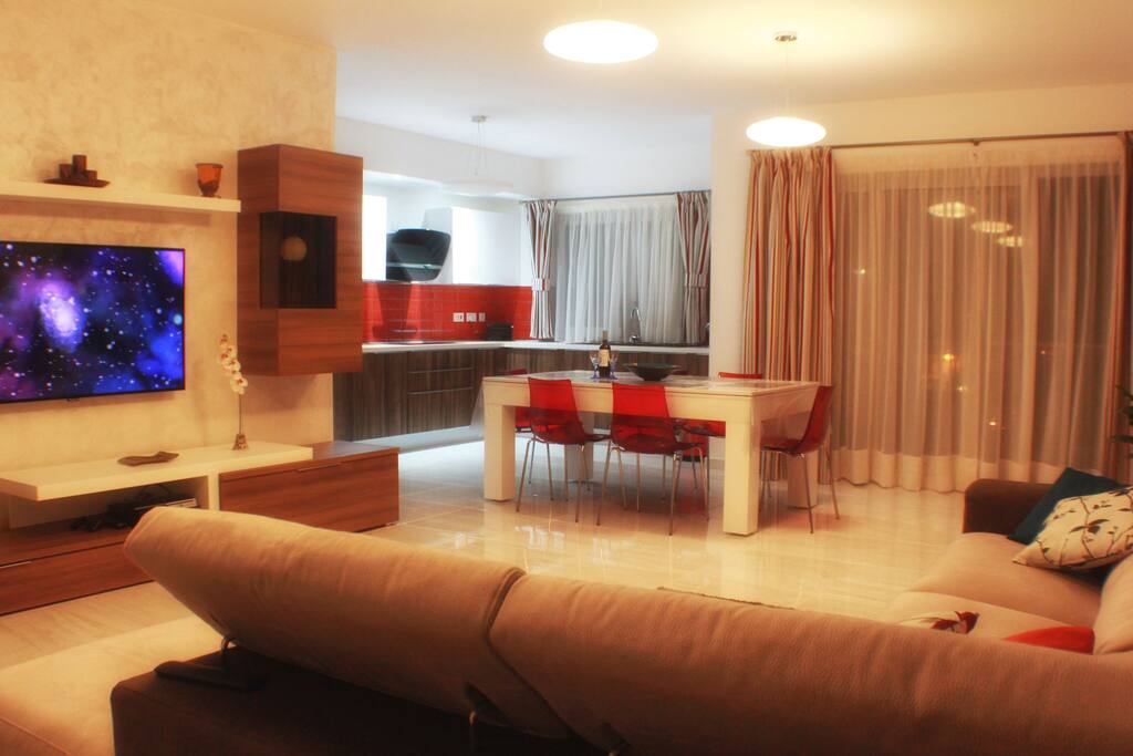 Living Room/ Dining Area