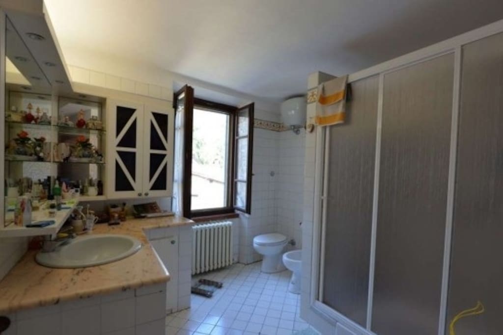 bathroom 1st.floor