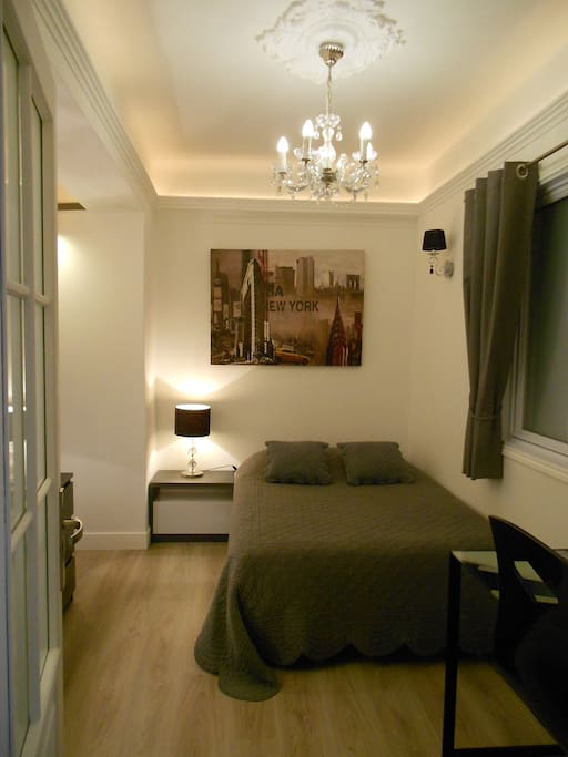 Chambre 2 lit double avec bureau