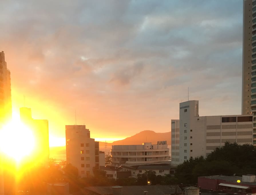 vista da janela da sala, nascer do sol