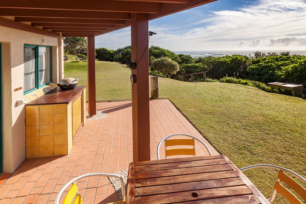 Terrace with sea view, beach 20m