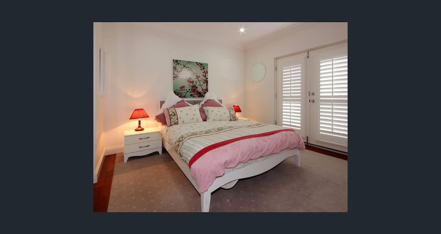 Airbnb Port Noarlunga Vacation Rentals Places To Stay
