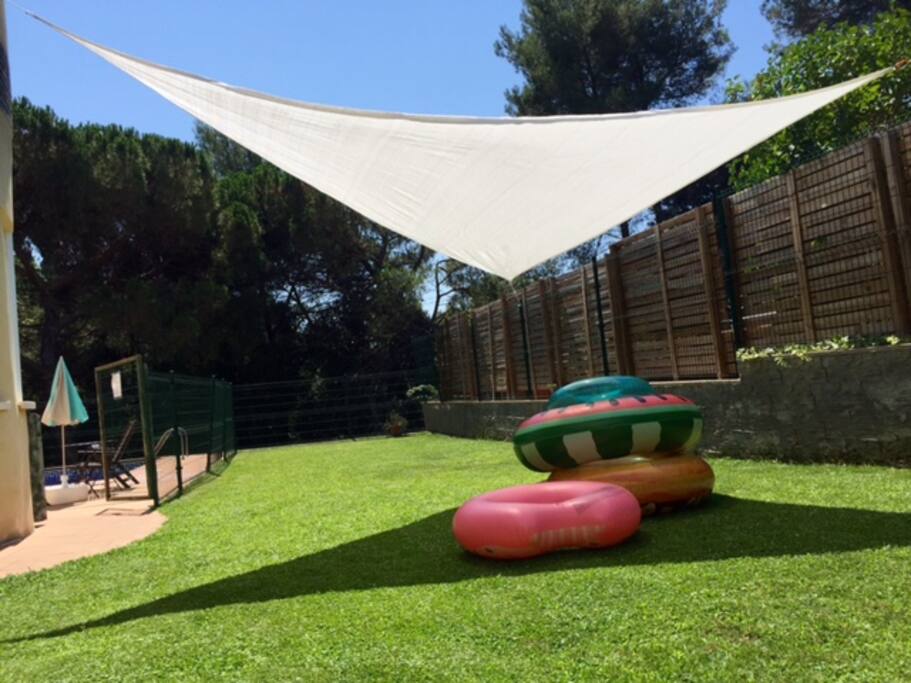 Grass area next to the pool :) (summer 2018)