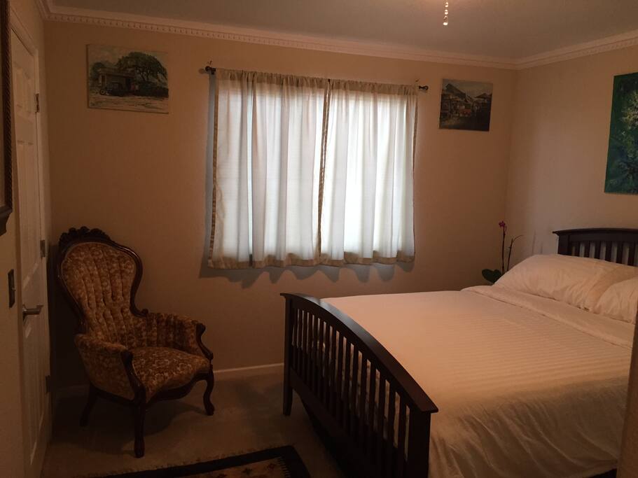Queen size bed