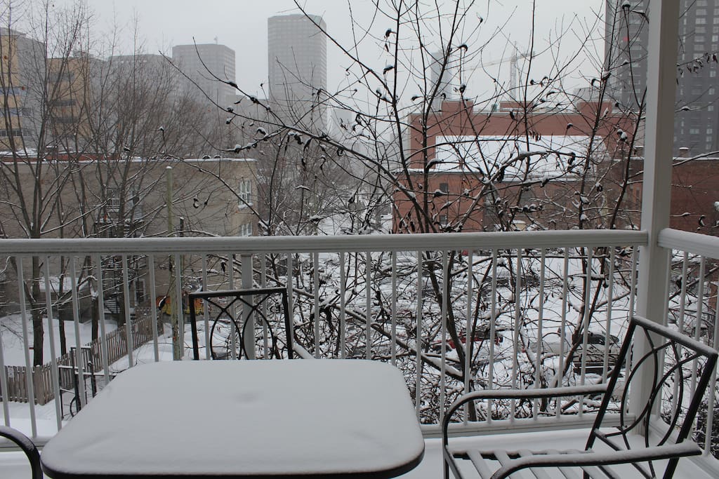 Terrasse (hiver)/ Balcony (winter)