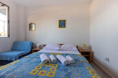 Top Airbnb: Apartments Deak AP4 in Općina Janjina