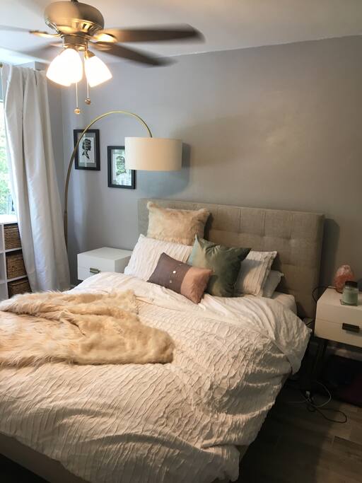 Queen bed
