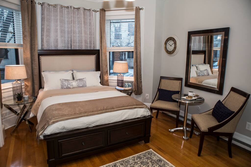 Let the Light in at this Cozy Back Bay Apartment!