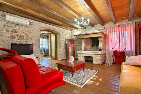 Popular Airbnb listing: San Nicolo villas in Vilanija