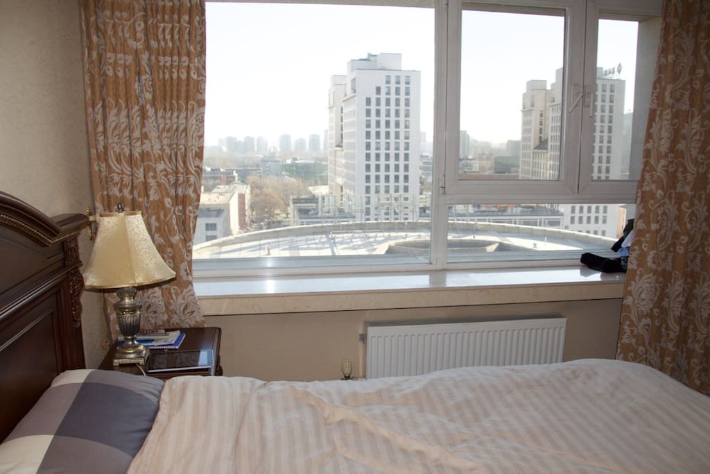 Main bedroom - city views