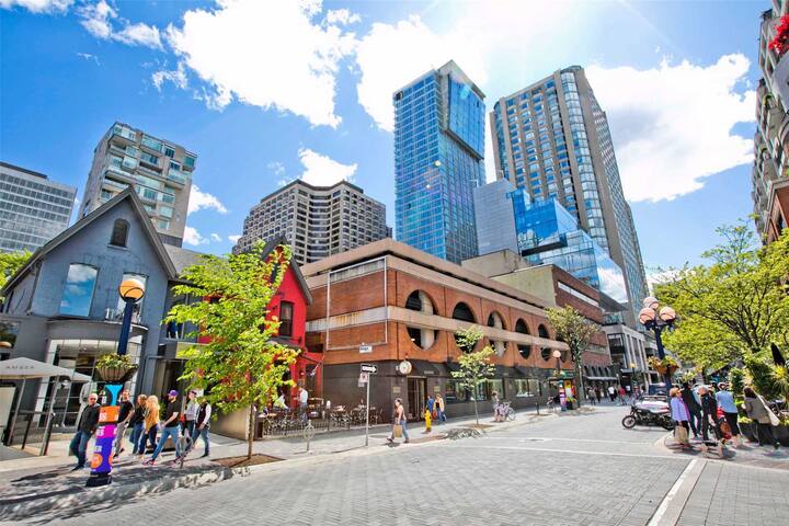 Airbnb Yorkville Old Toronto Vacation Rentals Places To