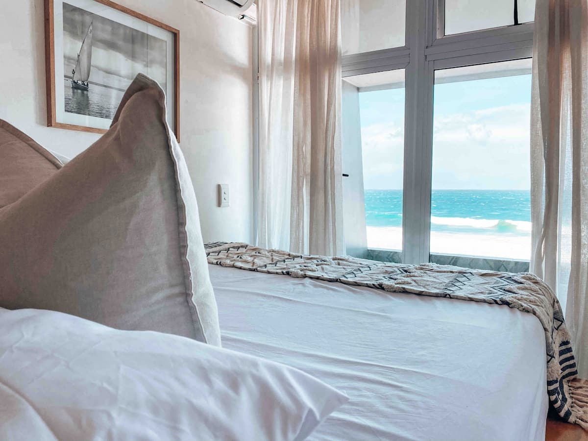 Sea-facing studio apartment on Umdloti Beach