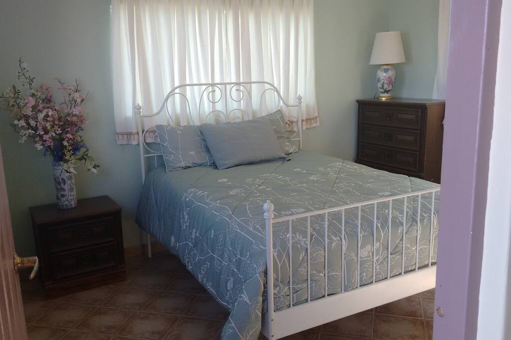 BEDROOM / RECAMARA