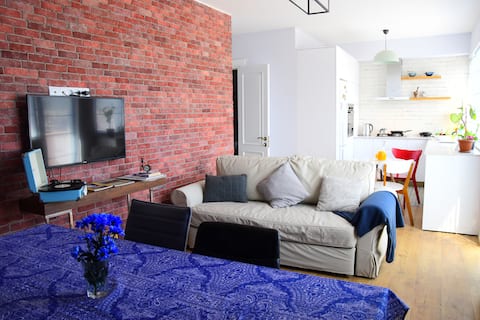 Apartment on Luka Asatiani Street, 67