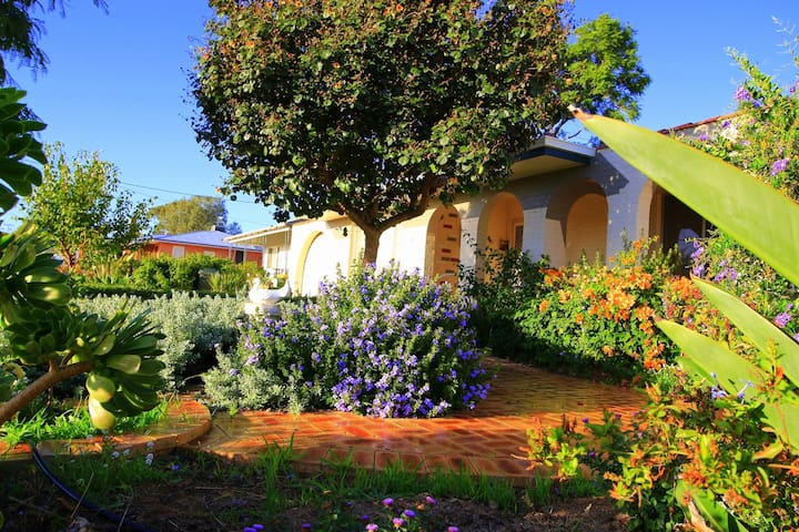 QUAIRADING    "  Home in the  Wheatbelt "