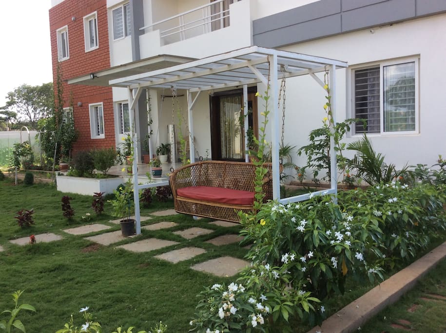 Garden swing