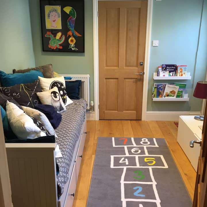 Spavaća soba 4/ igraonica