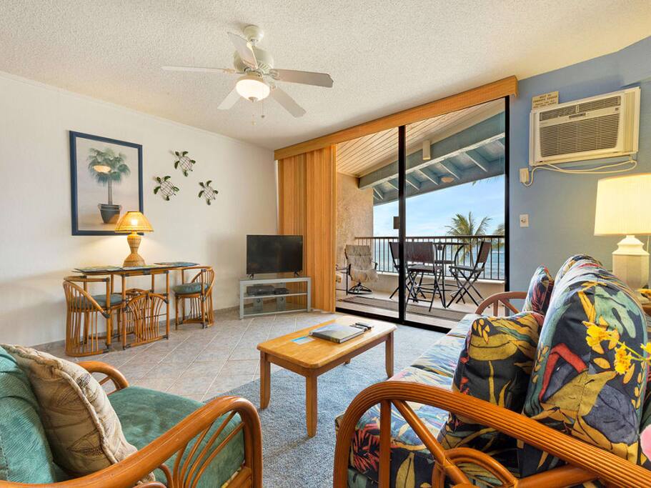 kona-reef-1br-ov-c33-living-room-02.jpg