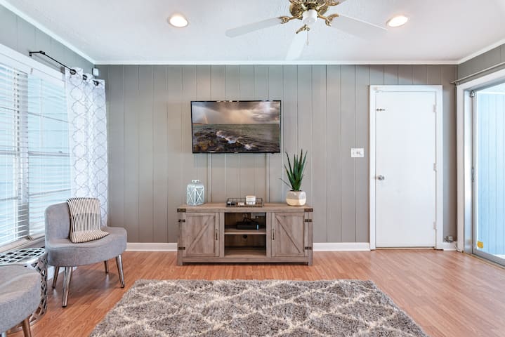 The Cottage At Central Park