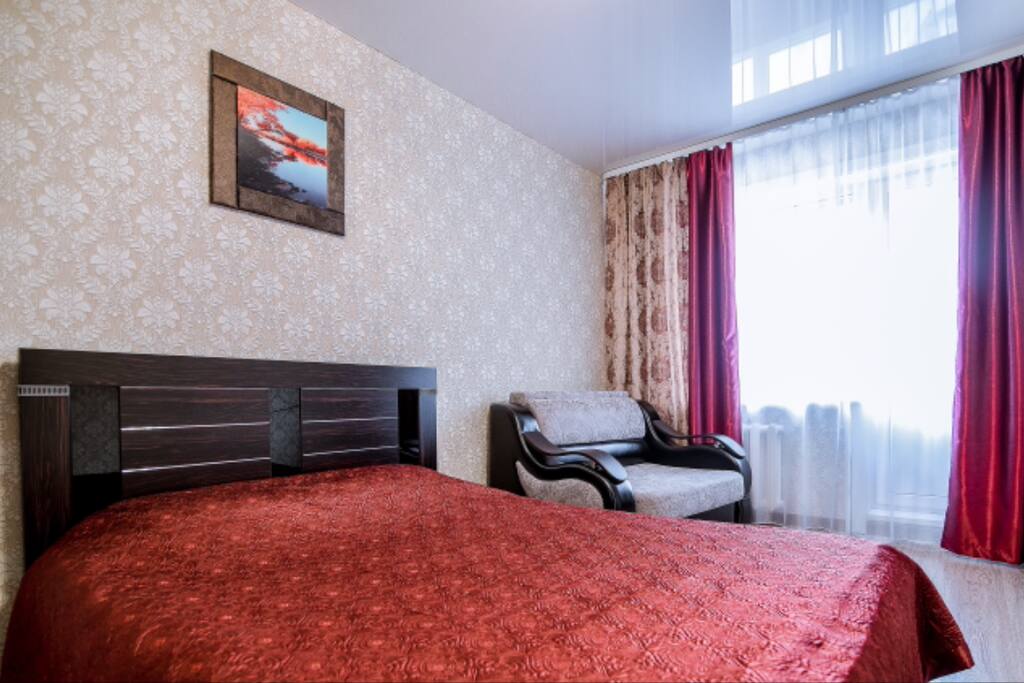 Есенина 11 южно-сахалинск. Южно сахалинск квартира на сутки номер телефона. Суточный квартира южно сахалинск. Суточные квартиры в южно сахалинске. Южно сахалинск улица есенина к.