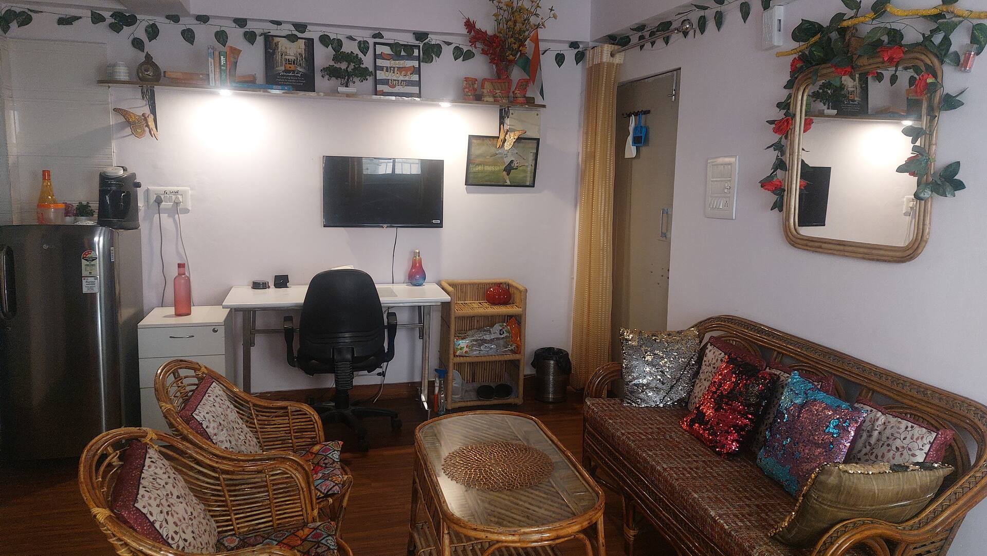 Comfortable Studio Apartment IGI Airport Dwarka