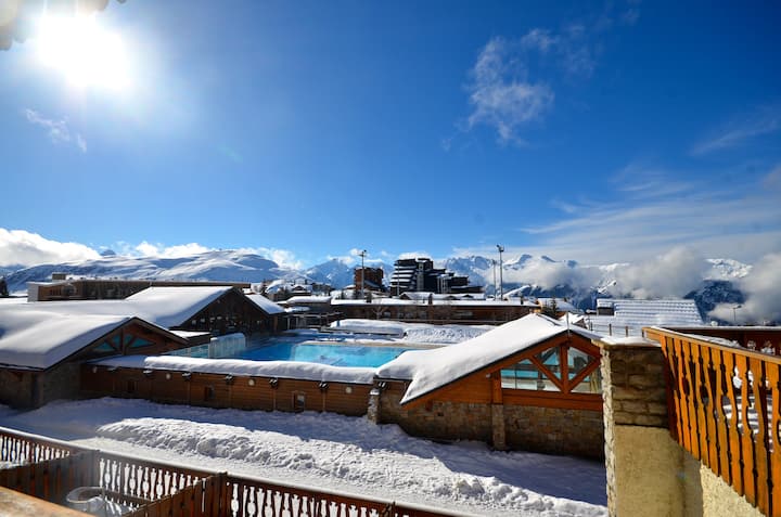 L'Alpe d'Huez Holiday Rentals & Homes - Huez, France | Airbnb