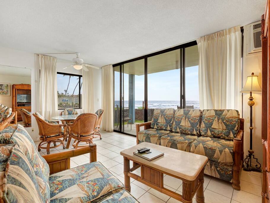 kona-reef-1br-of-d1-living-room-03.jpg