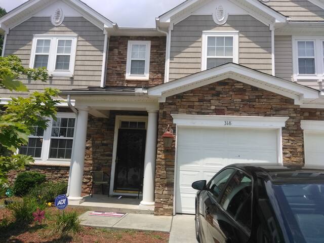 Durham Home Lake's Residence