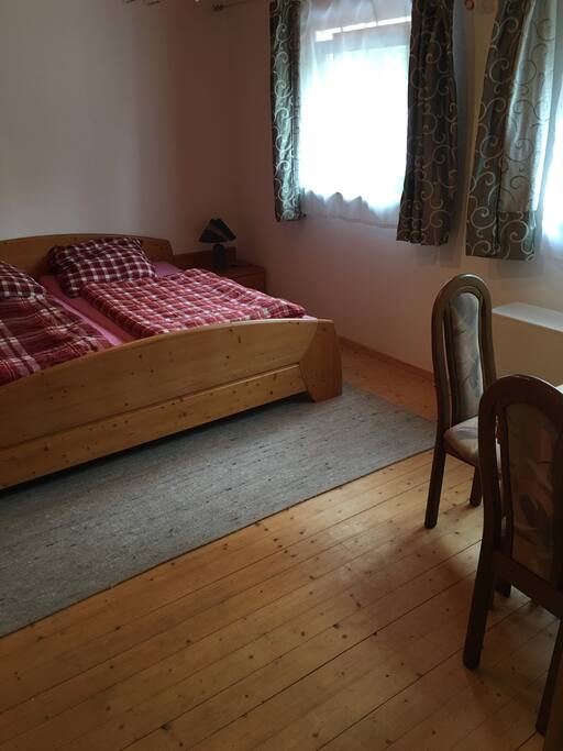 Schlaf und Esszimmer