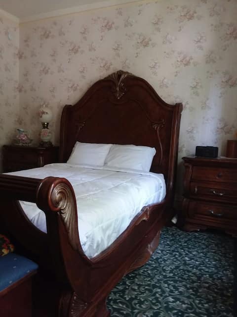 The Mays Room, Mays Place BNB, Queen bed
