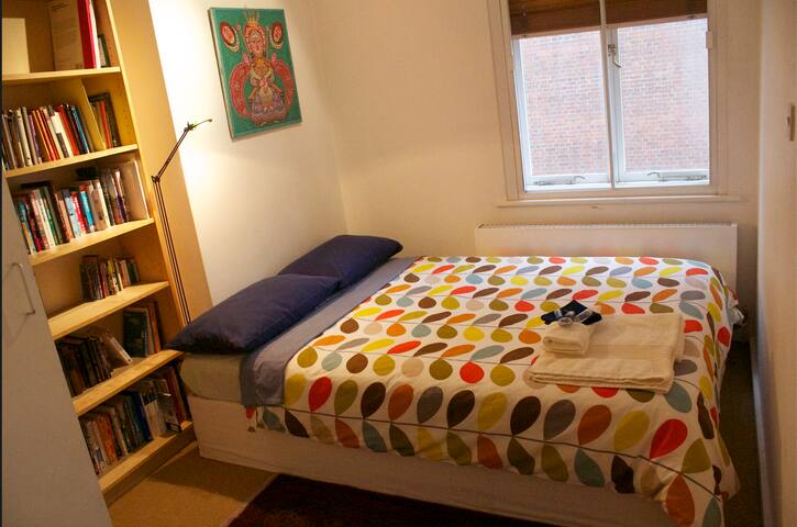 FAB. FLAT IN COVENT GARDEN- 7 DIALS gallery image 4