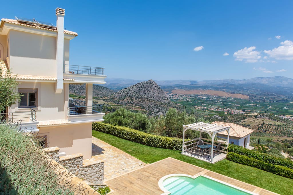 Villa Artemis with breathtaking view of Argolic Natur