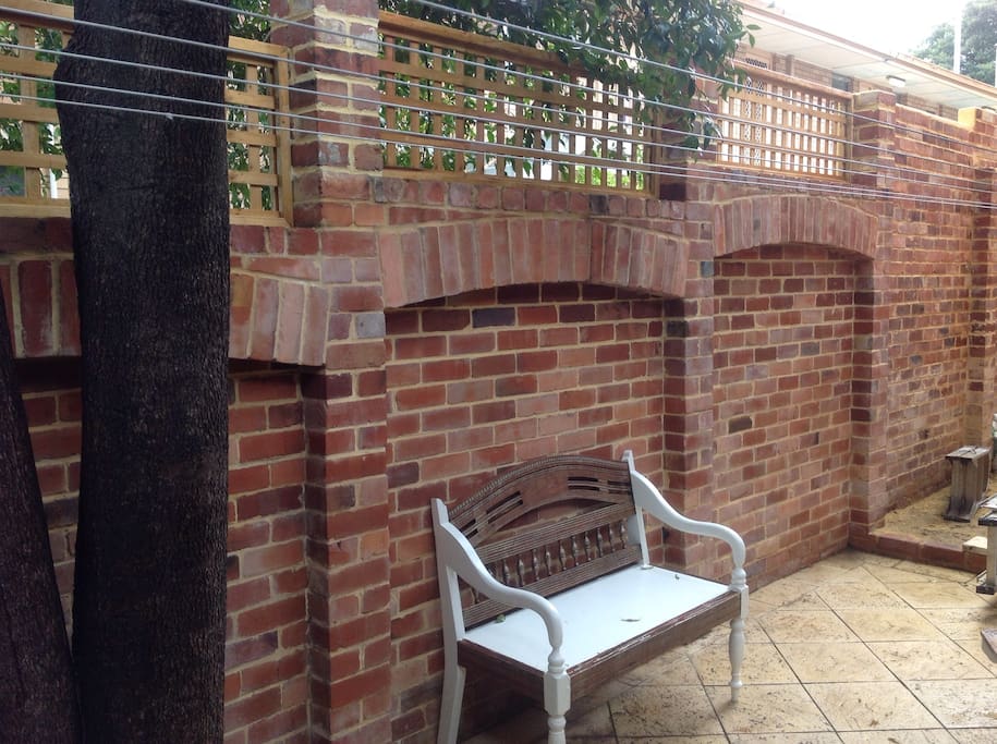 Quietly 'Old world Courtyard'