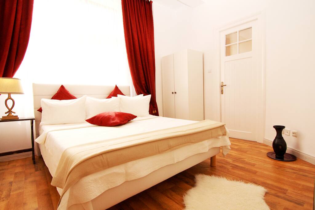 King size bed.