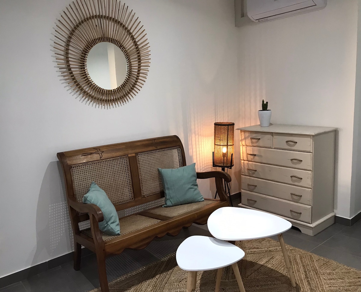 Successful Airbnb property: The Brises bungalow in Saint Denis