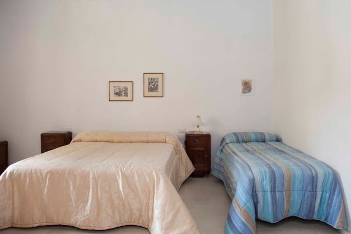 Kamer 2 (3 slaapplaatsen)