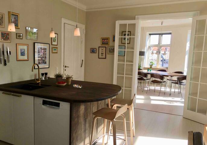 Waterfront apartment in Center gallery image 2