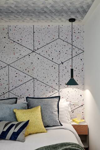 F23 /16人房 /電梯/四房兩廳四衛/MRT中山國中7分鐘/松山機場5分鐘/下樓有便利超商 gallery image 5