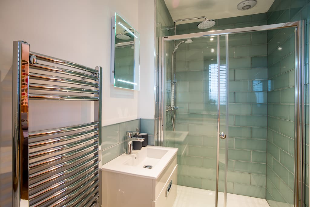 Ensuite shower room