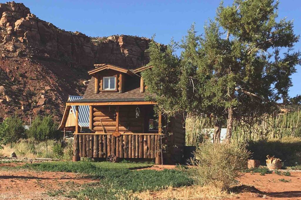 Old West Tiny Cabin House Coral Pink Ranch - Cabins for ...