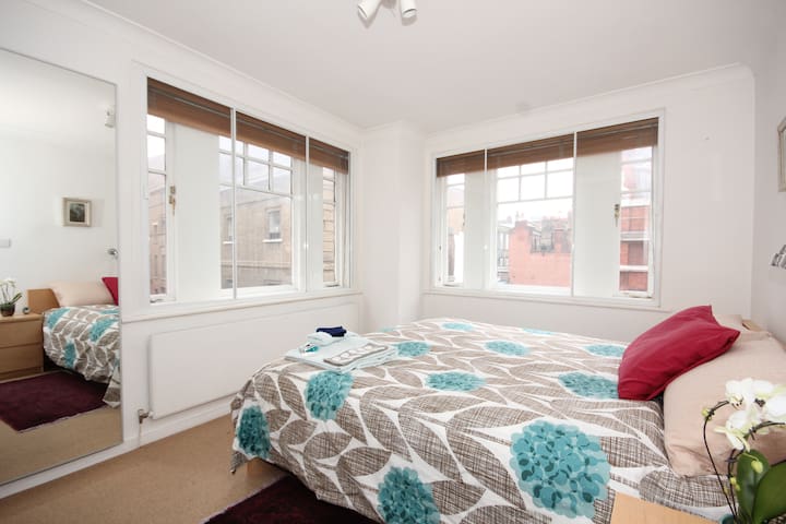 FAB. FLAT IN COVENT GARDEN- 7 DIALS