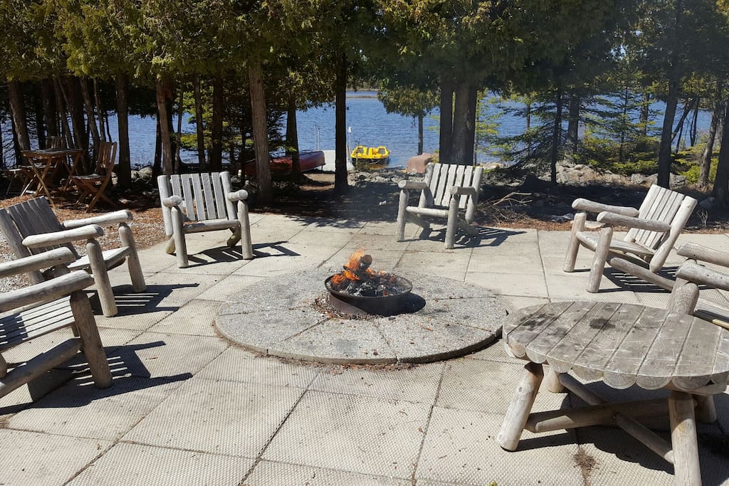 Awesome lakeside campfires