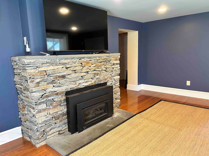 Perfect 2-bedroom For Hartford Hospital Workers - Bloomfield, CT