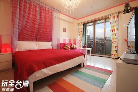 Kaohsiung Center 3min to MRT 粉紅派對