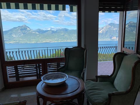 Luxury villa great Garda lake view