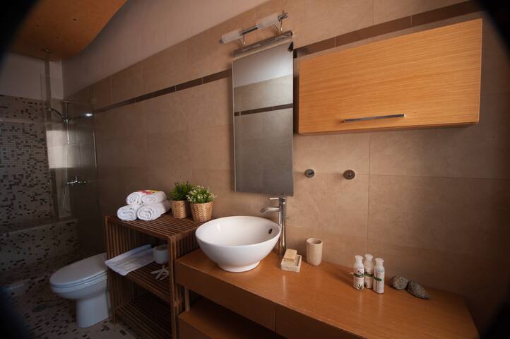 Endless View Villa – close to a beach gallery image 2