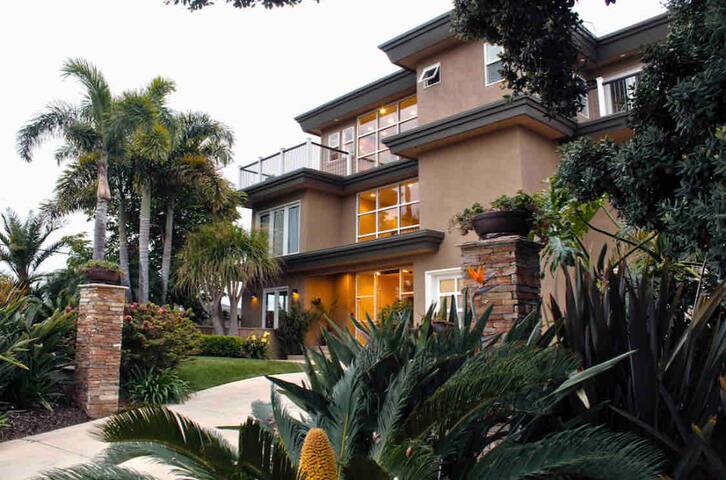 Up to 24+ Guests – Two Homes gallery image 2