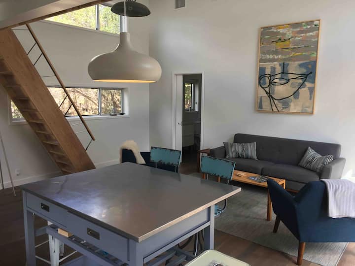 Wimberley Modern Stargazing and Nature Houses for Rent in Wimberley