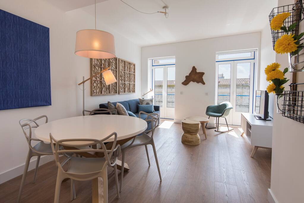 Cosy Living room, fully equipped and renovated #Santos #MercadoDaRibeira
